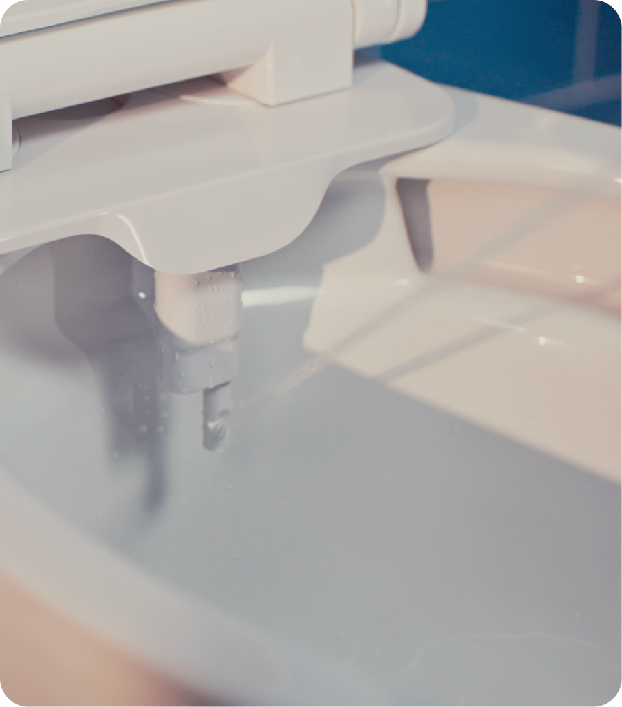 Built-in splashback protection.